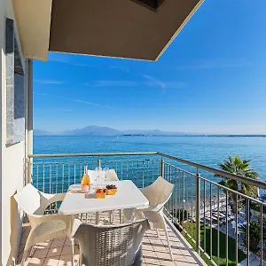 Residenza Miralago By Wonderful Italy Lägenhetshotell